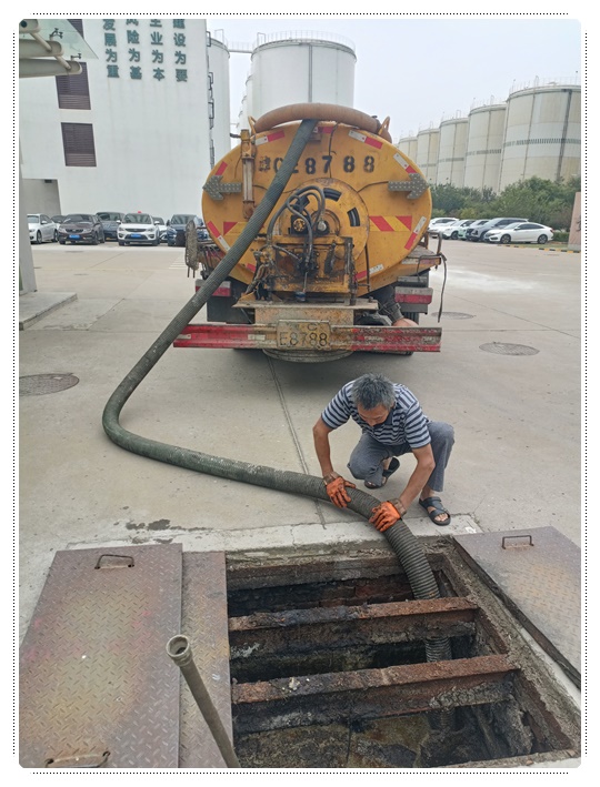 剑阁隔油池清掏